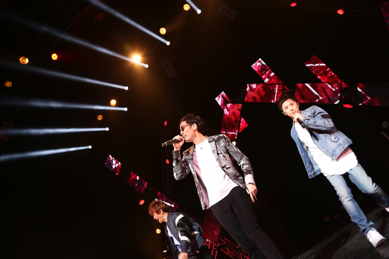 w-inds_b-side1