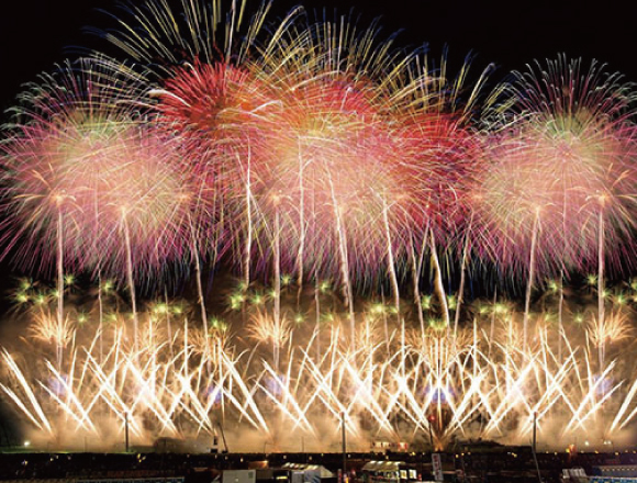 阪急交通社が発表する全国の花火大会ランキング1 10位を紹介 予約が難しい有料観覧席をセットにしたツアーも登場 Moshi Moshi Nippon もしもしにっぽん