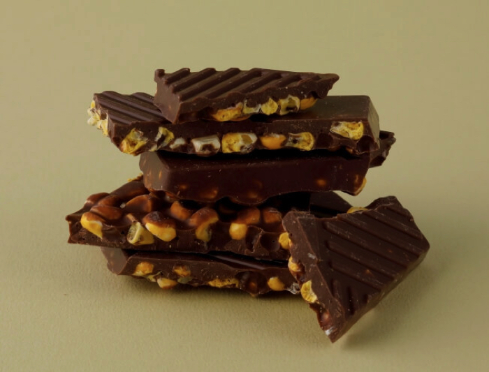 北海道土産でおなじみの 白い恋人 が 板チョコ に 恋するチョコレート Moshi Moshi Nippon もしもしにっぽん