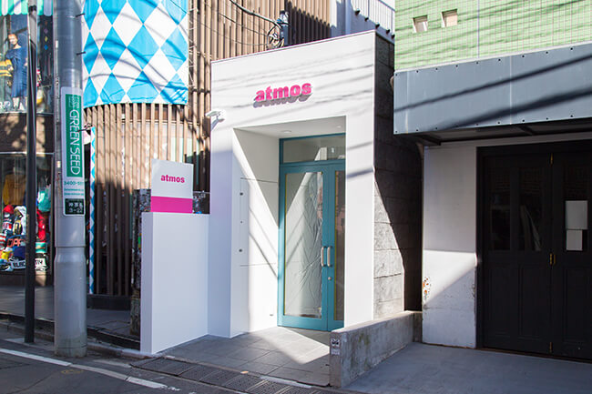 atmos pink原宿