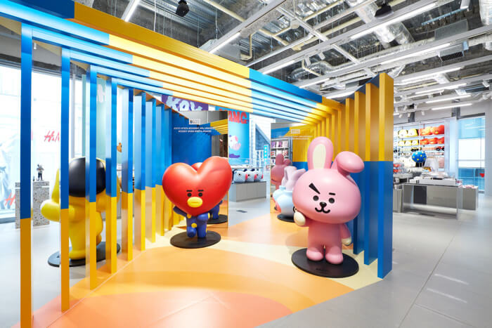 LINE FRIENDS flagship store in Harajuku　（ライン・フレンズ・フラッグシップ・ストア in 原宿）