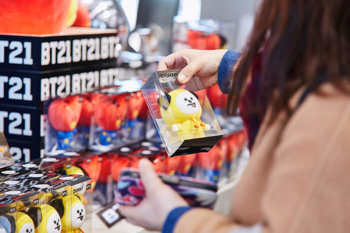 LINE FRIENDS flagship store in Harajuku　（ライン・フレンズ・フラッグシップ・ストア in 原宿）