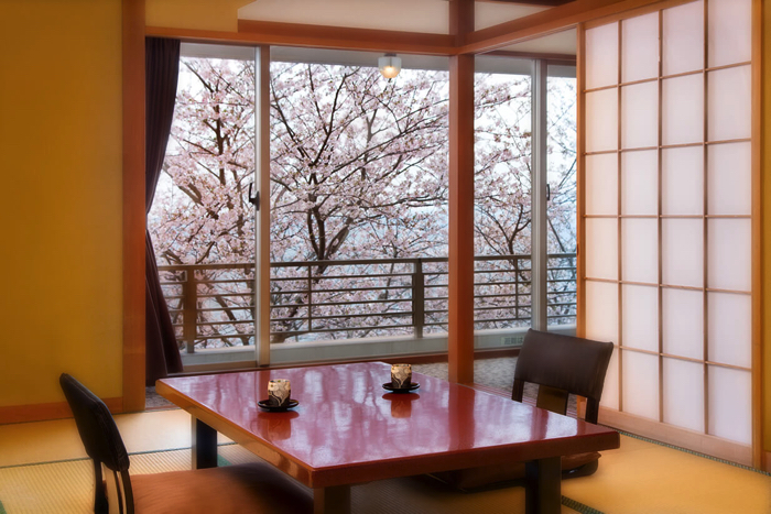 5 Hotels & Ryokan to Enjoy Cherry Blossoms