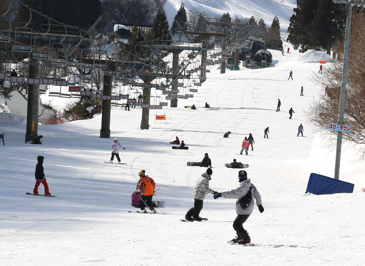 “Okuibuki Snow Resort” in Shiga Prefecture will be opened until April! Let’s enjoy skiing and snowboarding