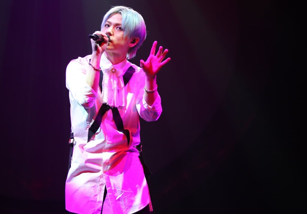 Concert Review: Shuta Sueyoshi Debuts 