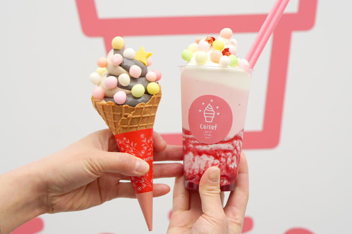 原宿的霜淇淋專賣店coisof推出草莓奶昔發售