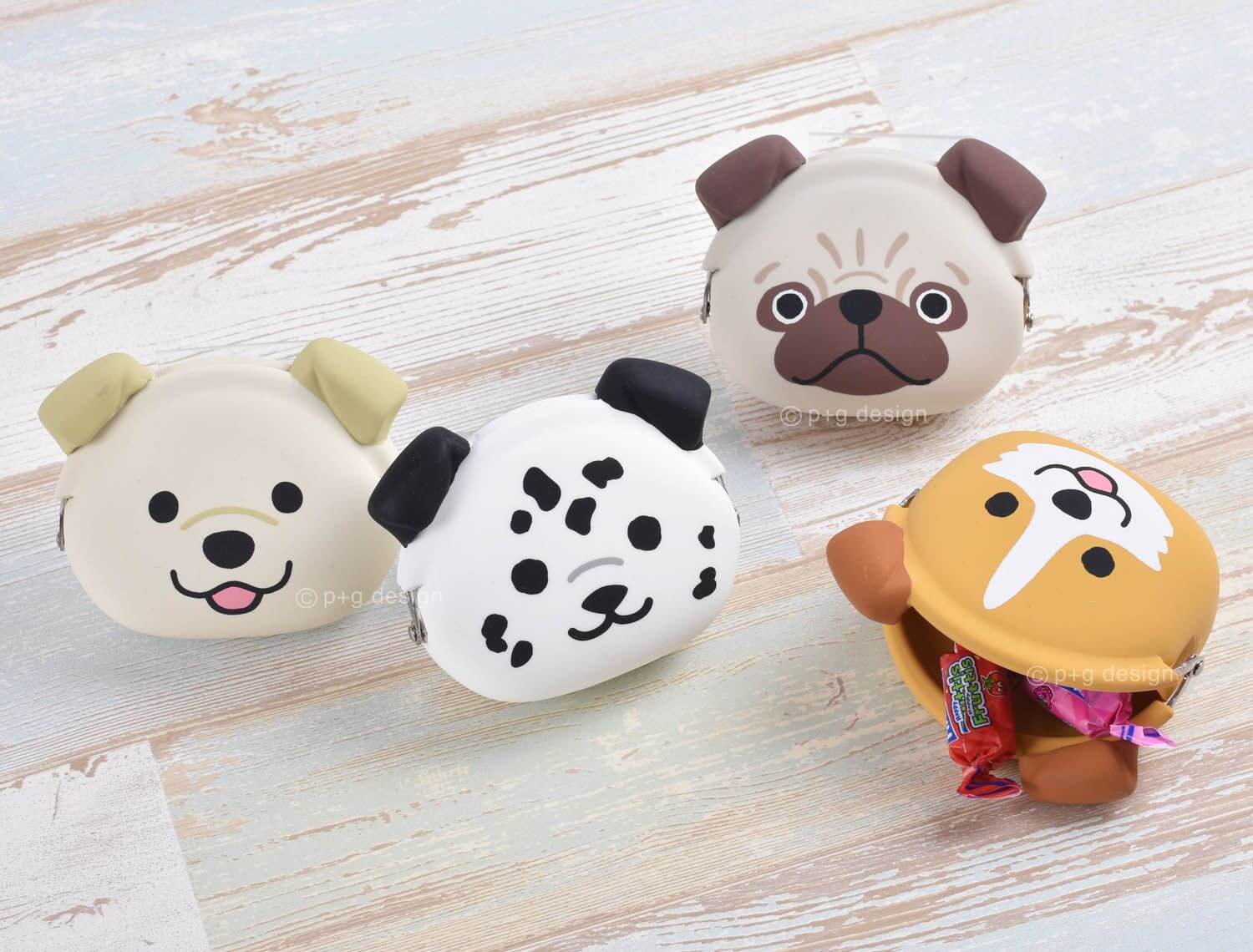 パグなど 垂れ耳 の犬たちが がまぐちポーチ になって登場 Moshi Moshi Nippon もしもしにっぽん