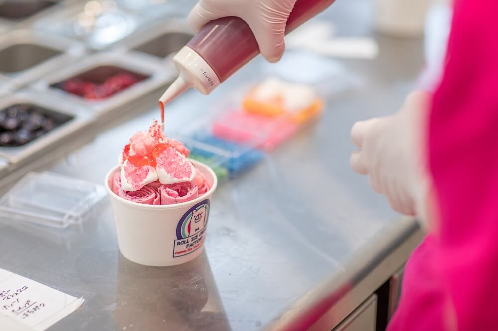 roll-ice-cream-factory%e3%80%80%e5%90%8d%e5%8f%a4%e5%b1%8b-9