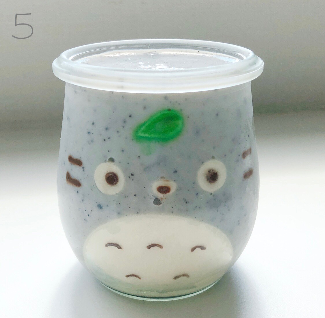 トトロの黒ごまプリン　totoro puding_5