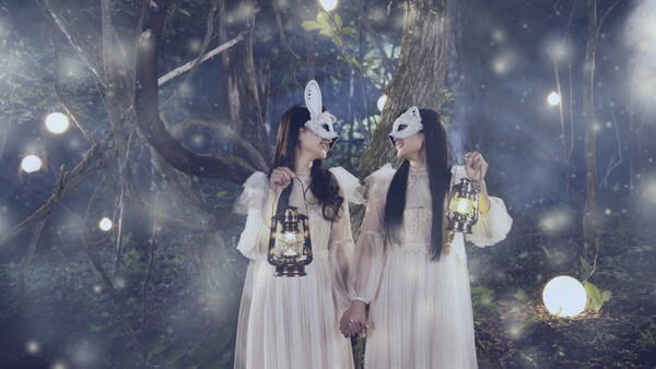 claris-cheers-2