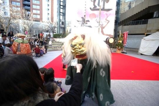 獅子舞　六本木ヒルズ　お正月イベント　roppongi hills