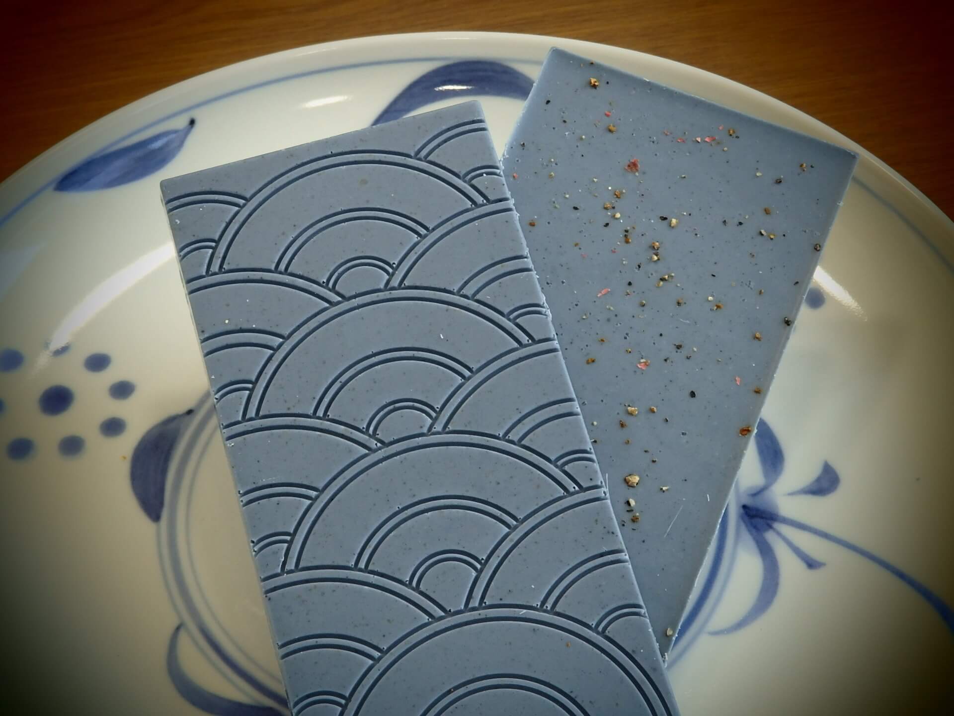 静岡抹茶スイーツ ななや　shizuoka matcha sweet nanaya 青いチョコレート blue chocolate img_183365_2