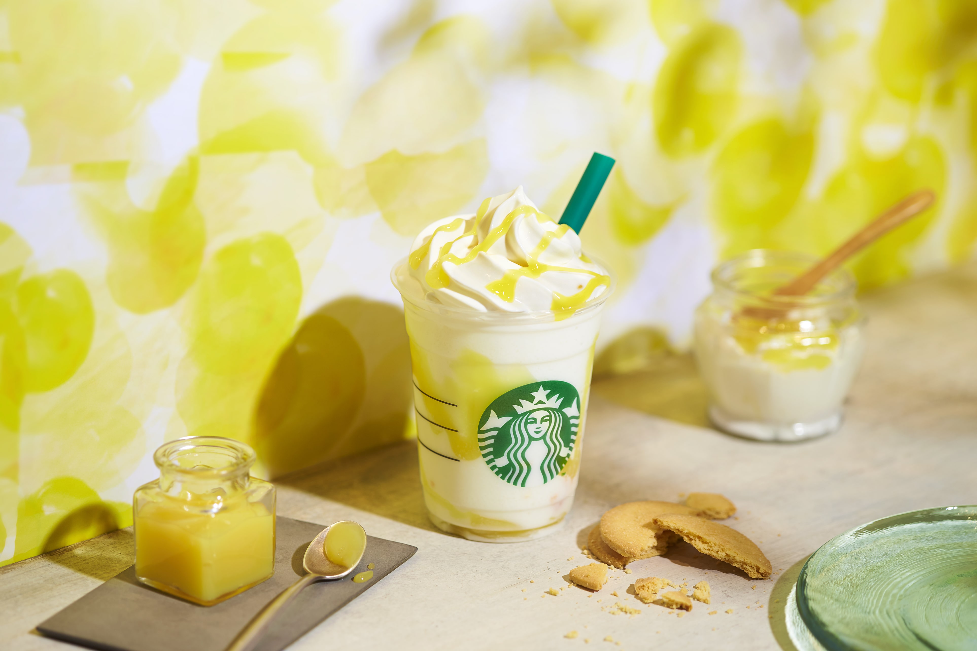 starbucks スターバックス　FY19 Summer Phase3 「レモン_ヨーグルト_発酵フラペチーノ(R)」-min