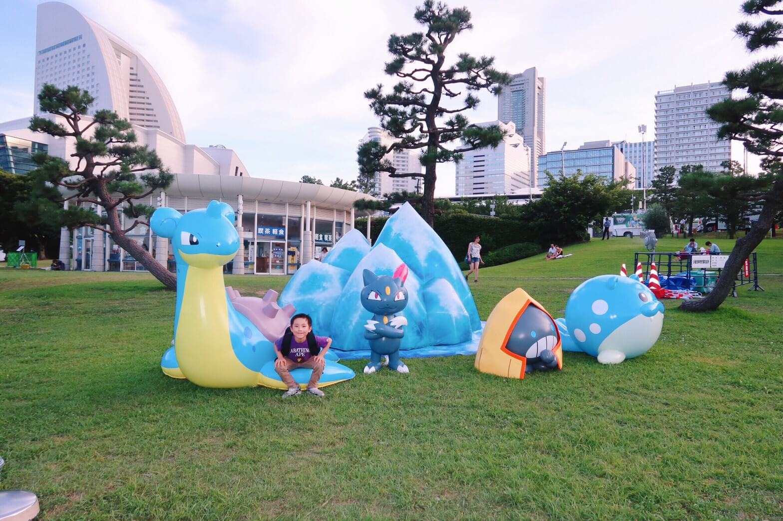 ラプラス　キッチンカー　ピカチュウ大発生チュウ　ポケモン　みなとみらい