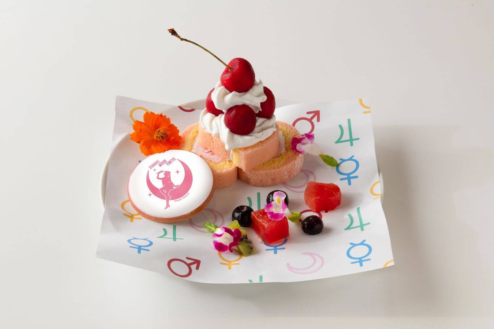 ロールケーキ　美少女戦士セーラームーン -SHINING MOON TOKYO-」
