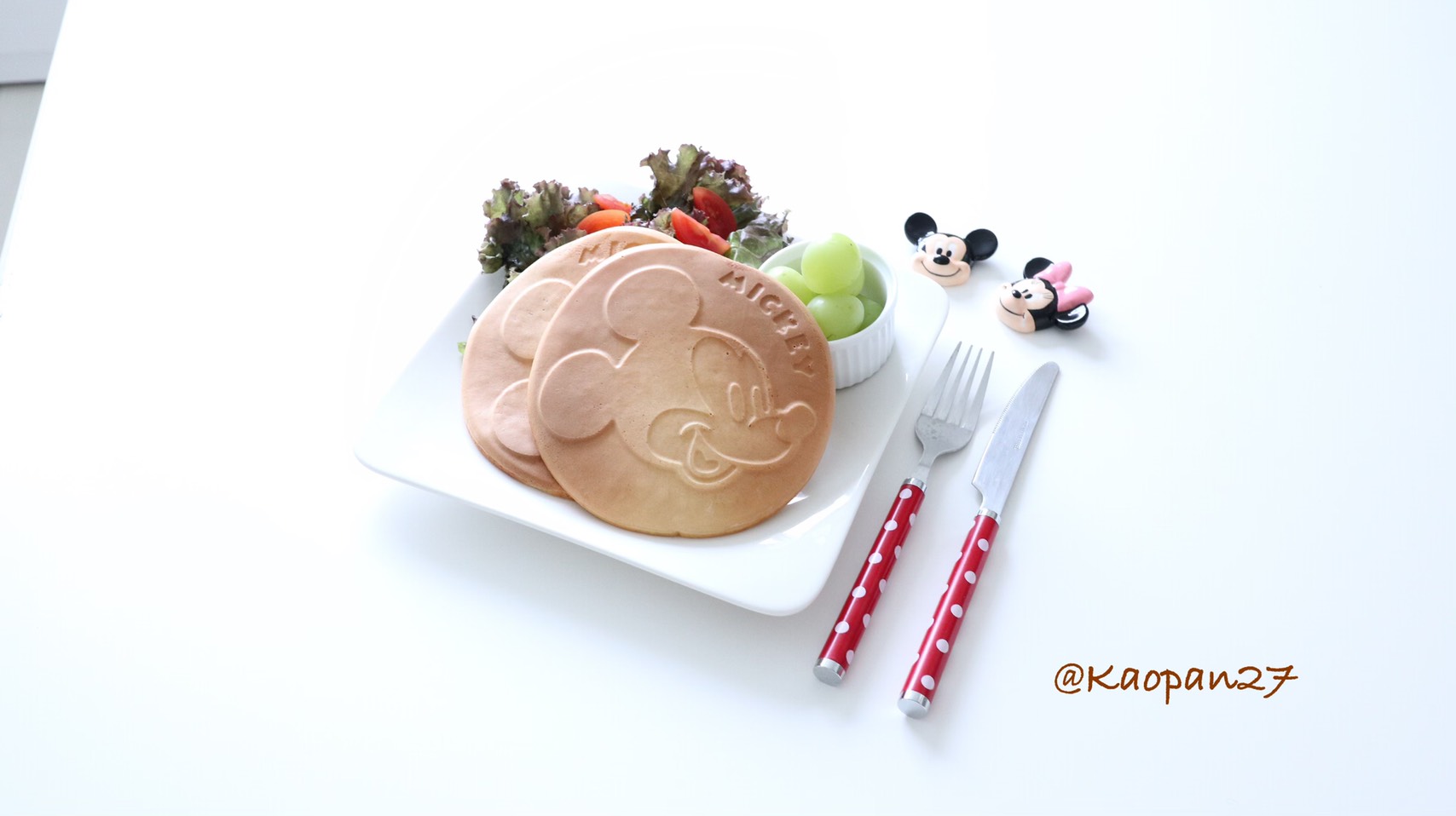 Kaori’s recipe Mickey Mouse Pancakes ミッキーマウスのパンケーキ