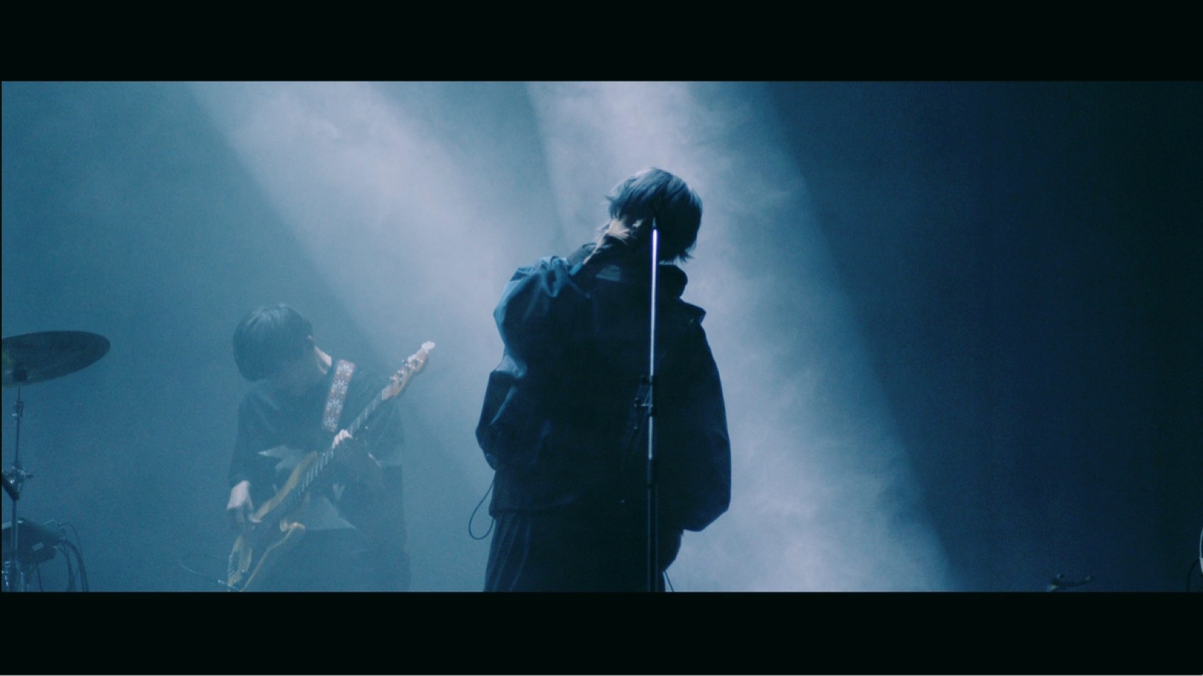 Eve、1億再生を記念して「ドラマツルギー Eve Live Film」を公開 MOSHI MOSHI NIPPON もしもしにっぽん