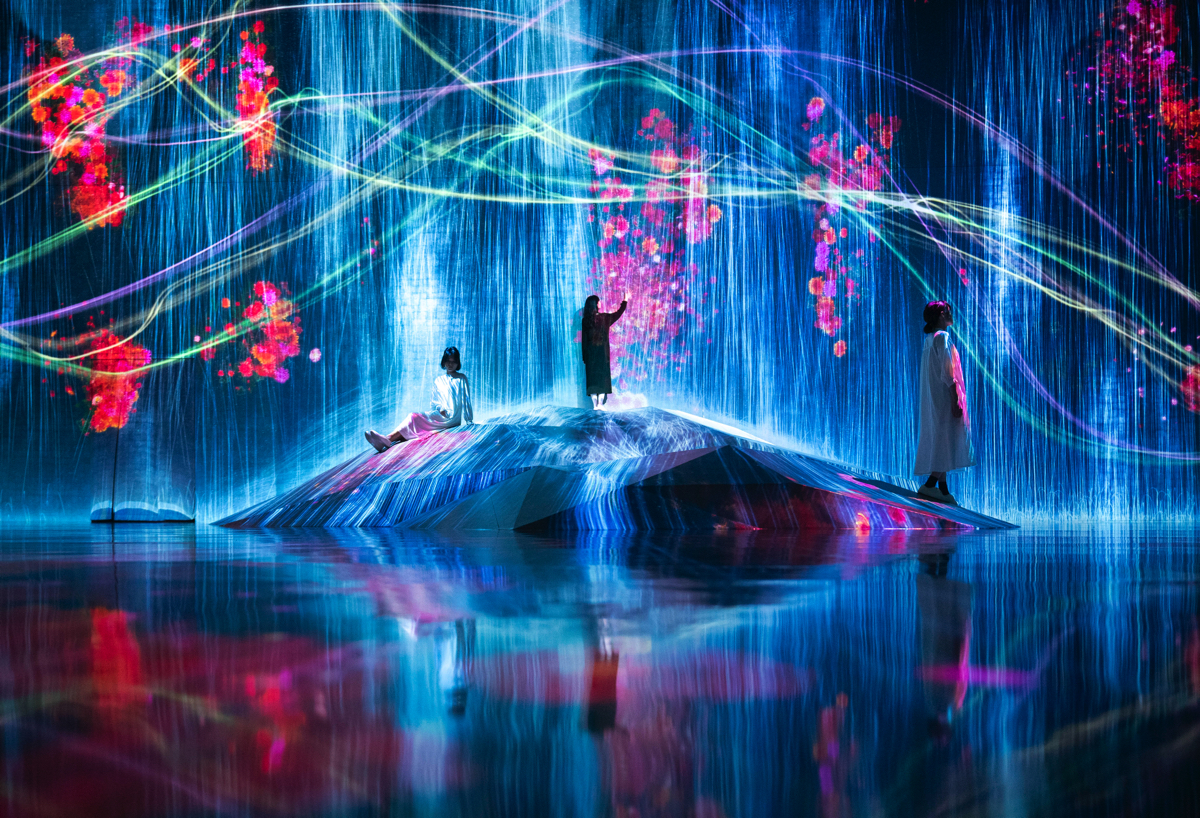 teamlab-borderless-hamburg%e3%80%80digital-art-museum1-copy